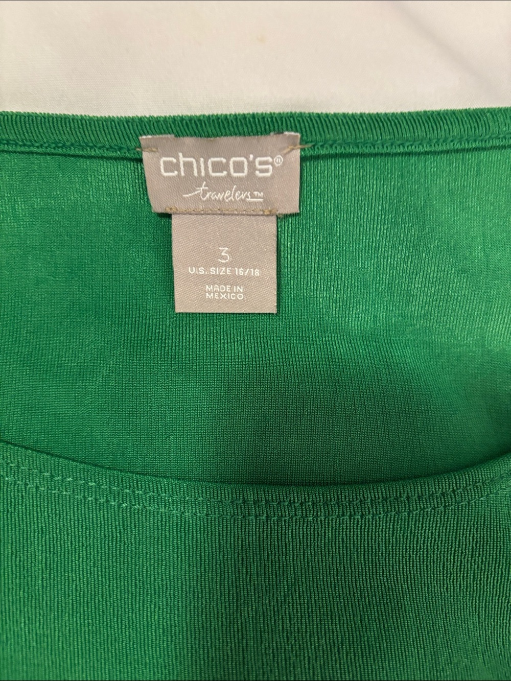Chico's Emerald Green Two-Piece Pantsuit Set - Picture 2 of 3
